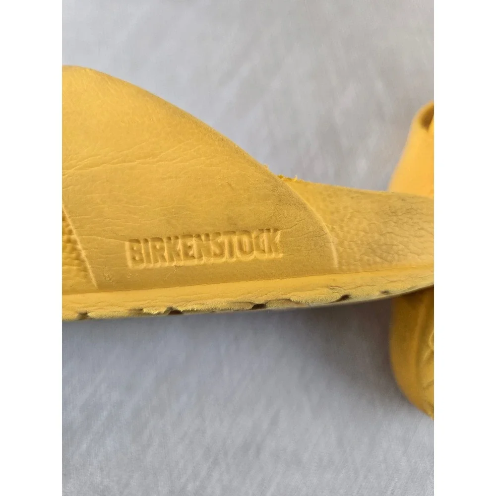 BIRKENSTOCK Kids Yellow Gizeh Thong Sandals Adjustable Strap Size 30‎